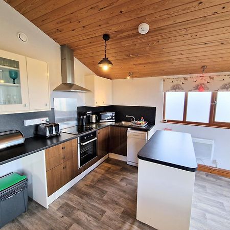 Ochil 8 With Private Hot Tub - Fife - Loch Leven - Lomond Hills Βίλα Kelty Εξωτερικό φωτογραφία